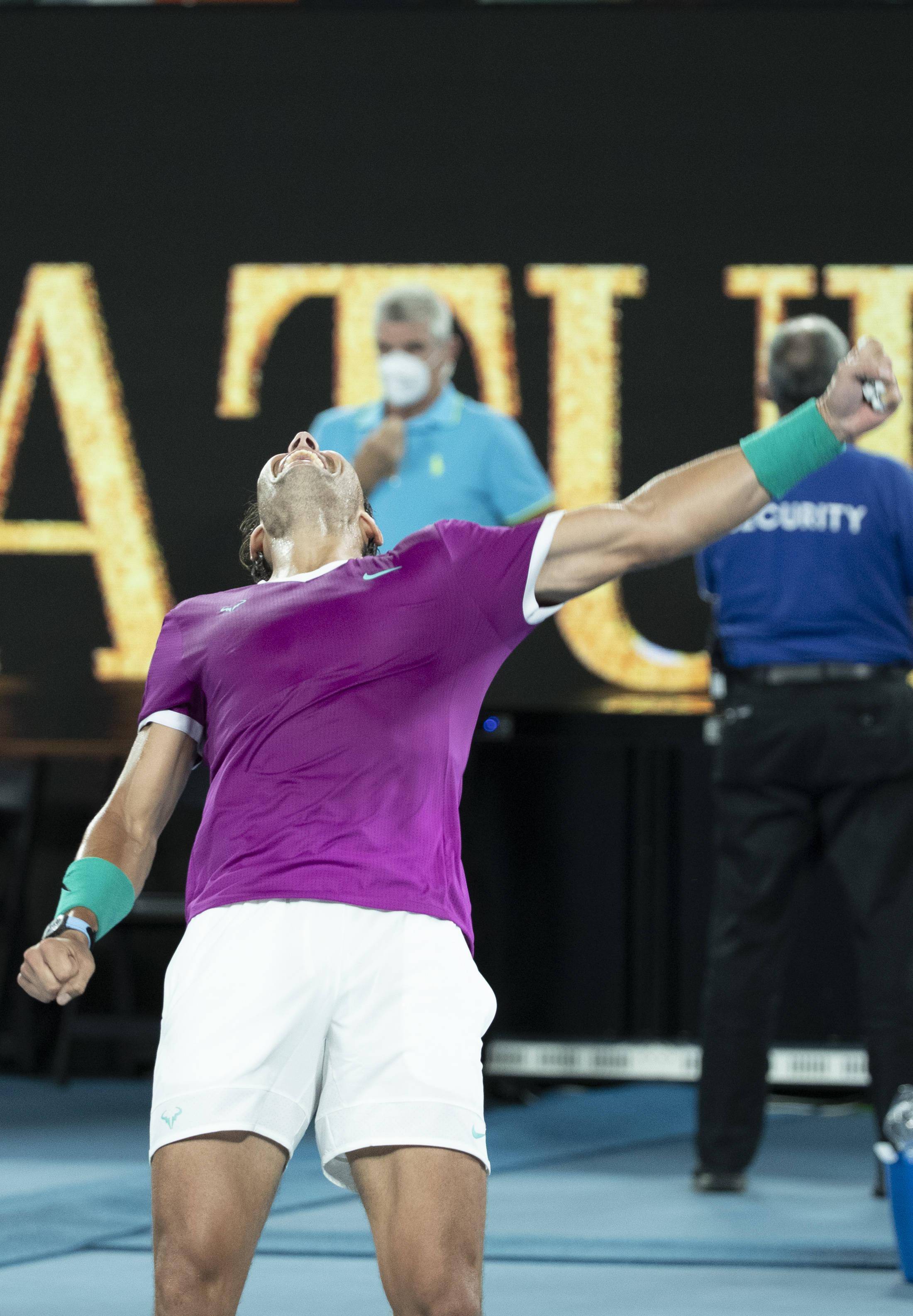 ATP总决赛翻盘澳网,纳达尔惊艳四座 ATP总决赛翻盘澳网,纳达尔惊艳四座