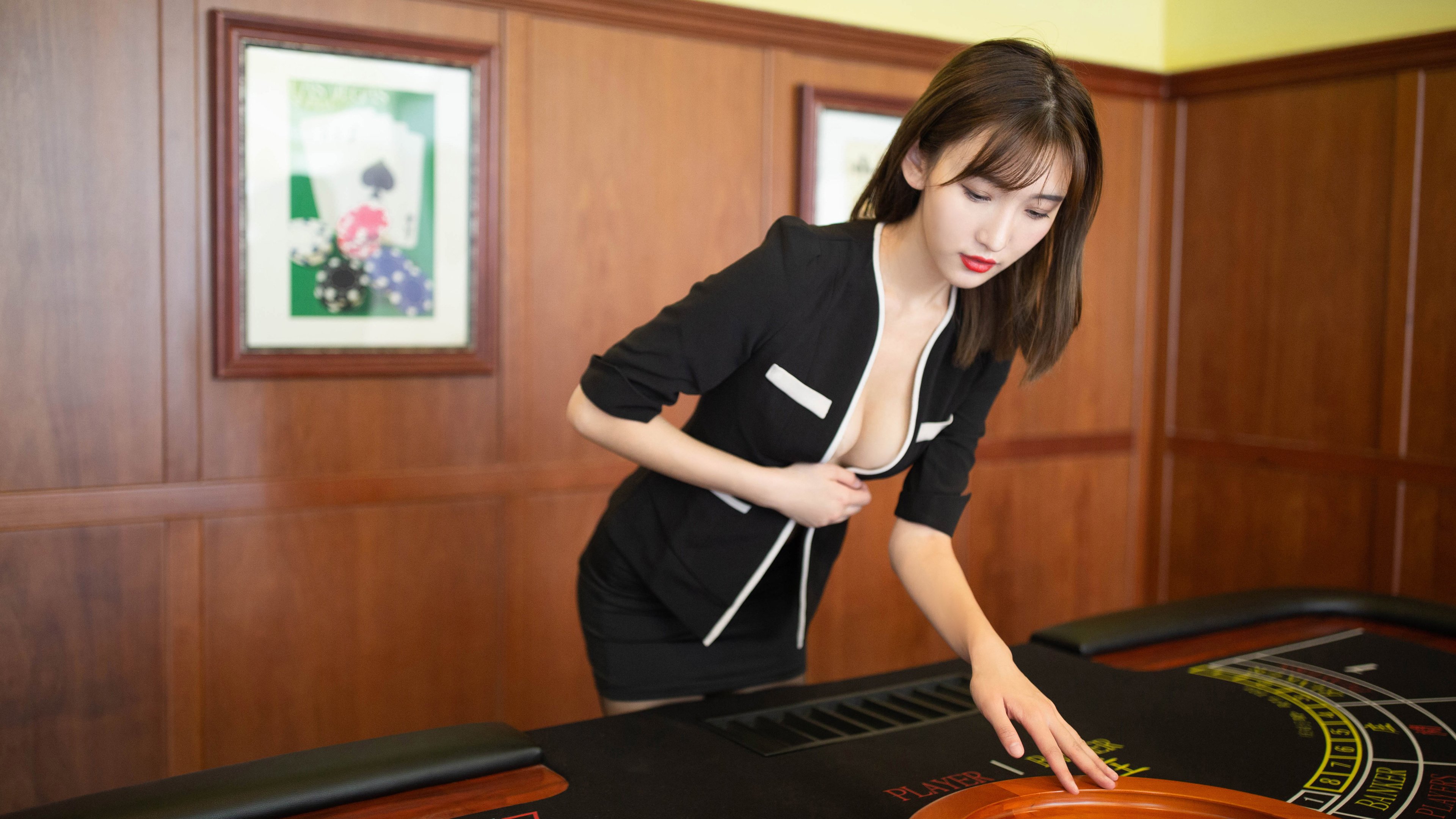 终场0.8秒的羽化，当布克让时光逆流