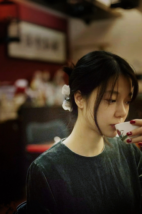 足球版东决风云，勒沃库森用战术铁笼窒息AC米兰，穆勒关键战接管模式定乾坤