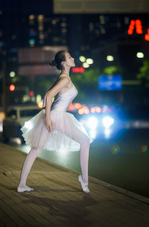 天平两端的抉择，萨内那脚罚球，如何称量了美加墨的月光